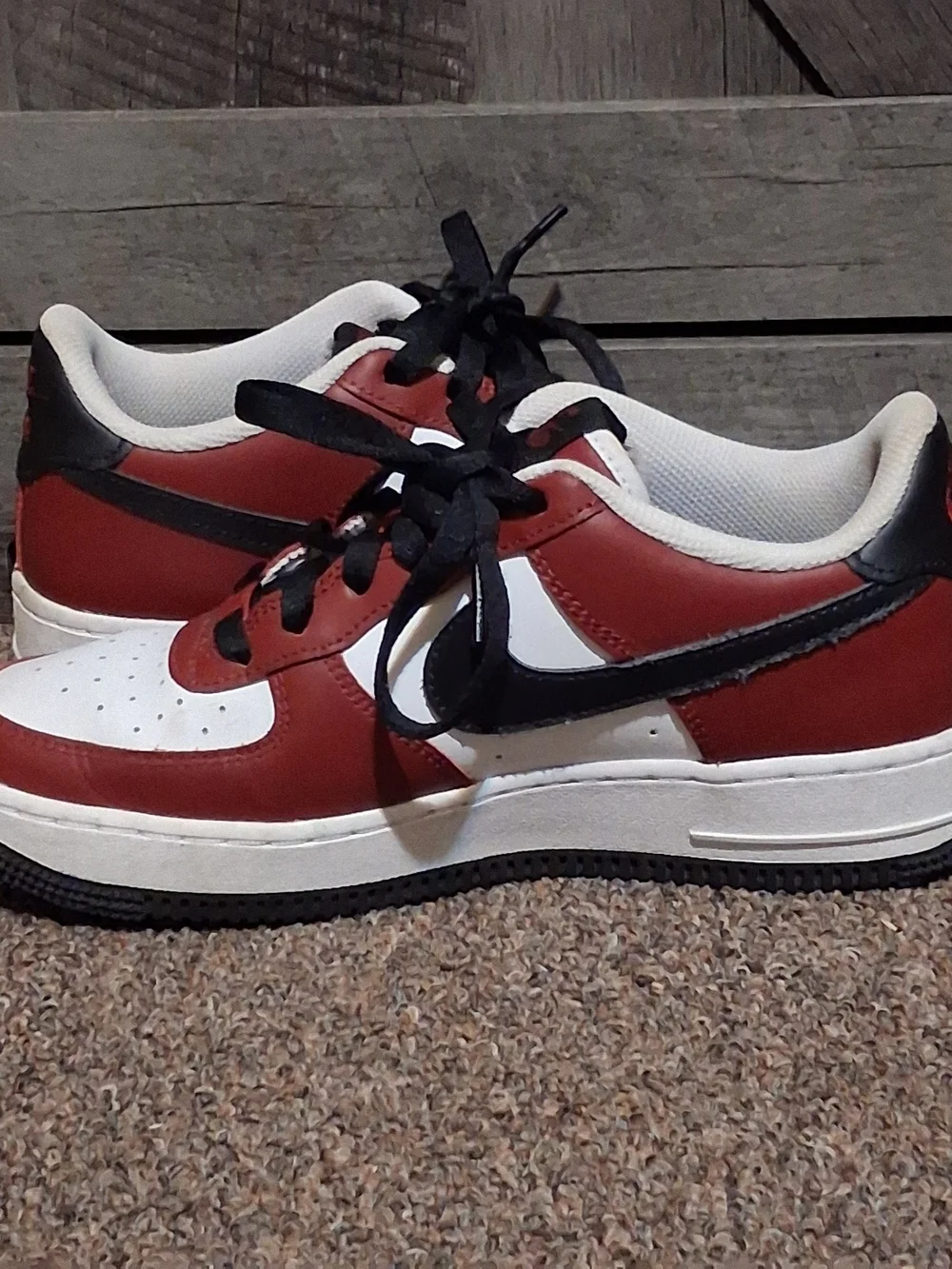 Nike Men’s AF 1 Low-Top Sneakers in Burgundy, White & Black 6y / 8w